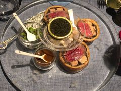 惠灵顿牛排-弦月窗LUNETTE BY AMANDA(复兴路店)