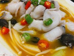 招牌川香酸菜鱼-柒园·三十年创意杭帮菜(龙湖滨江天街店)