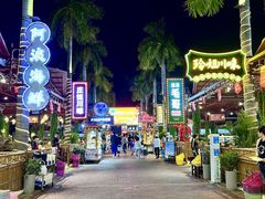 -三亚火车头万人海鲜广场