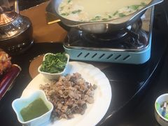 羊杂汤-蒙古人烤羊大师·绿野餐厅(工农大路店)