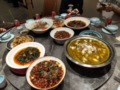 -有红鸡毛店·川菜(建设路店)