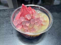 冰山葡萄杯-喜茶(上海北外滩来福士店)