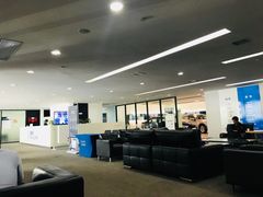 -上海宝信宝马4S店