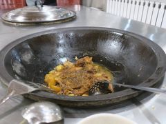 -粘豆包柴火铁锅炖