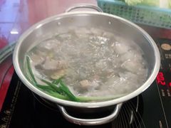 -香猪美食(中心店)