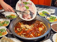 -老船舫·现做活鲜鱼馆(东郊记忆店)