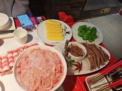 -小龙翻大江文化火锅(宽窄店)