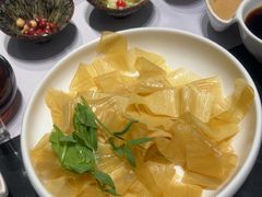 -红鼎豆捞·非遗鲍皇汤火锅(宝丰路店)