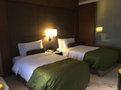 -上海滴水湖皇冠假日酒店