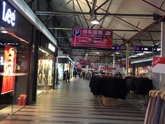 -TIMES CITY OUTLETS 时代·城市·奥特莱斯(上海国际时尚中心店)