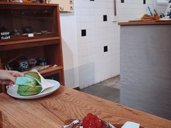 草莓可颂-怪 kafe.