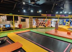 -蹦蹦跳跳(新奥购物中心店)