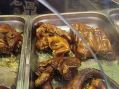 -老鼎万春卤菜(五代传承创始老店)
