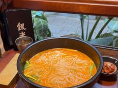 -银米·云南传统过桥米线(双廊黑金冠店)