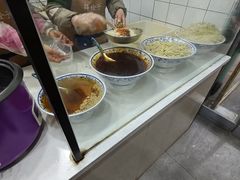 -牡丹广场薛栓子擀面皮大王