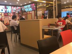 大堂-永和大王(蛙嫩鸡香煲煲鲜·军博店)