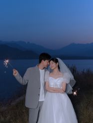 -都市丽人婚纱摄影