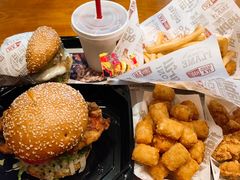 -The Habit Burger Grill 哈比特汉堡(复兴soho店)
