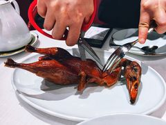 港式烤乳鸭-东富酒家(龙湖西溪天街店)