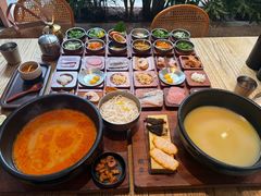 -银米·云南传统过桥米线(双廊黑金冠店)