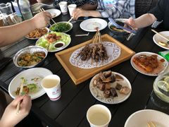 -丹世红酒庄·烧烤·团建·婚礼·水上运动
