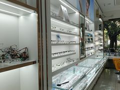 -精视达眼镜•专业儿童配镜中心(学府大道店)