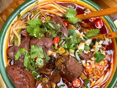 -拈签一笑黄牛肉辣卤串串