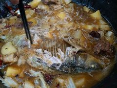 -粘豆包柴火铁锅炖