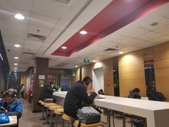 用餐区-麦当劳(展览路店)