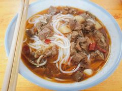 红烧牛肉粉-正宗慈利米粉