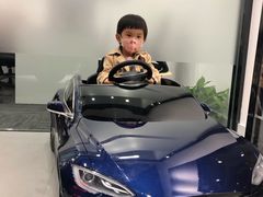 -TESLA 特斯拉(北京颐堤港体验店)