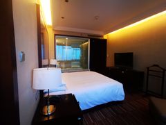 -上海龙之梦万丽酒店