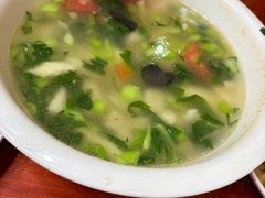 网红米筛爬-芦茨金富饭庄·25年老字号·专做稻草鸡