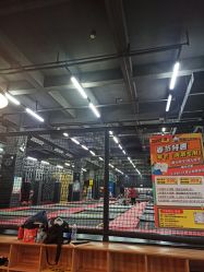 -零重力蹦床空间·滑梯·海洋球·团建(奥特莱斯店)