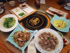 -娜仁图雅蒙古美食村(33小镇店)