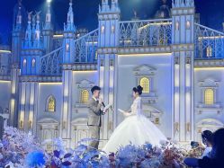 -艾米丽婚纱礼服