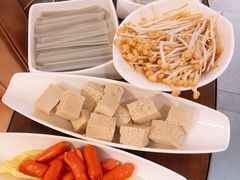 -海底捞火锅鲜切牛肉主题店(长寿路店)