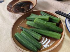 -猪三哥肥肠鸡川菜小炒