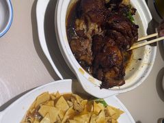 -老码头黑皮肘子锅包肉(赣水路店)