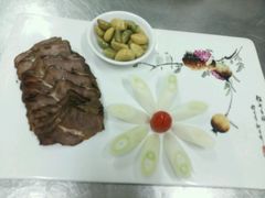 -红栌温泉山庄生态美食餐厅