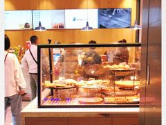 面包甜点陈列柜-巴黎贝甜(大宁国际商业广场店)