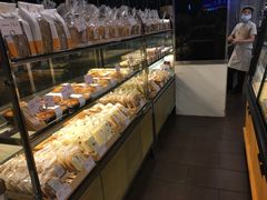 面包甜点陈列柜-御蝶坊生日蛋糕KNAC(新村店)