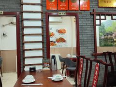 -湖南人家湘菜馆(镇江路店)