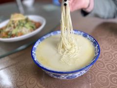 -雪琴面馆富安特色鱼汤面(城中花园店)