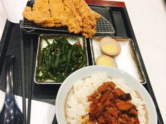 酥嫩鸡腿排卤肉FUN单人餐-永和大王(花好园店)
