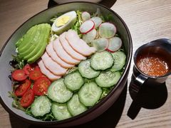 牛油果烟熏鸡肉沙拉-Maxpoint Kitchen 西餐咖啡(乐峰广场店)