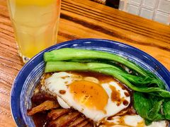 蜜汁叉烧双蛋饭-澳门陈光记烧味饭店(南京德基广场店)