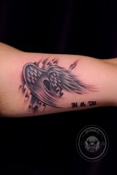 手臂-越域刺青