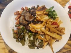 -牛八宝桂林米粉(八里庄店)