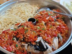 -鱼鲜饭香·招牌汽锅剁椒鱼头王